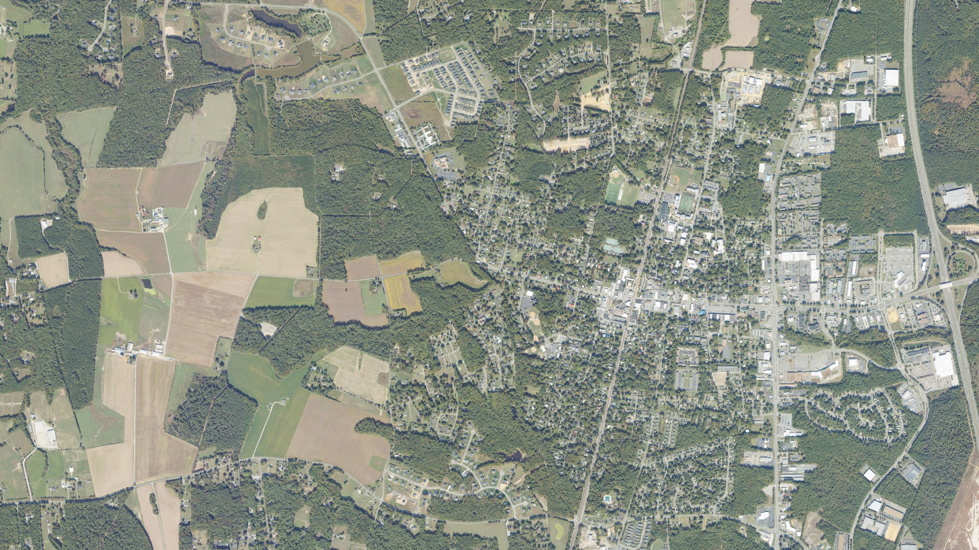 Natural-color aerial photograph of land around Hanover County, Virginia