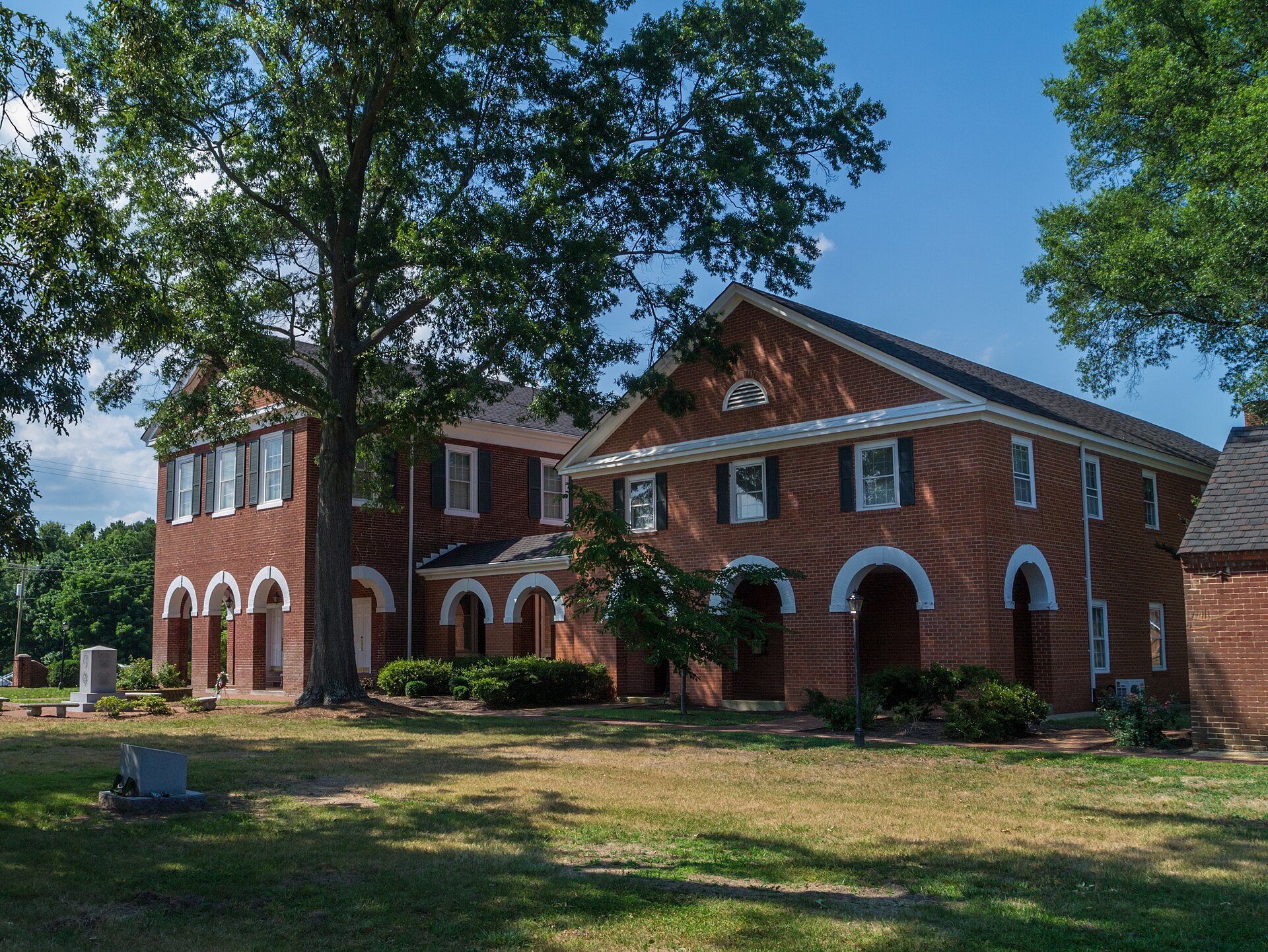 Middlesex County Courthouse (Saluda) — Virginia