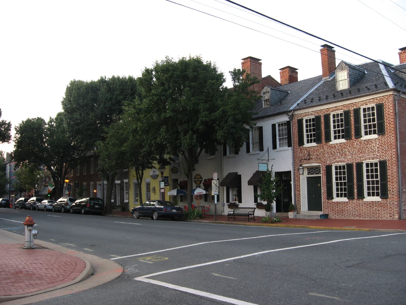 The intersection of Caroline Street (Northbound US BUS 17) and Charoltte Street in Historic Downtown Fredericksburg, Virginia.
