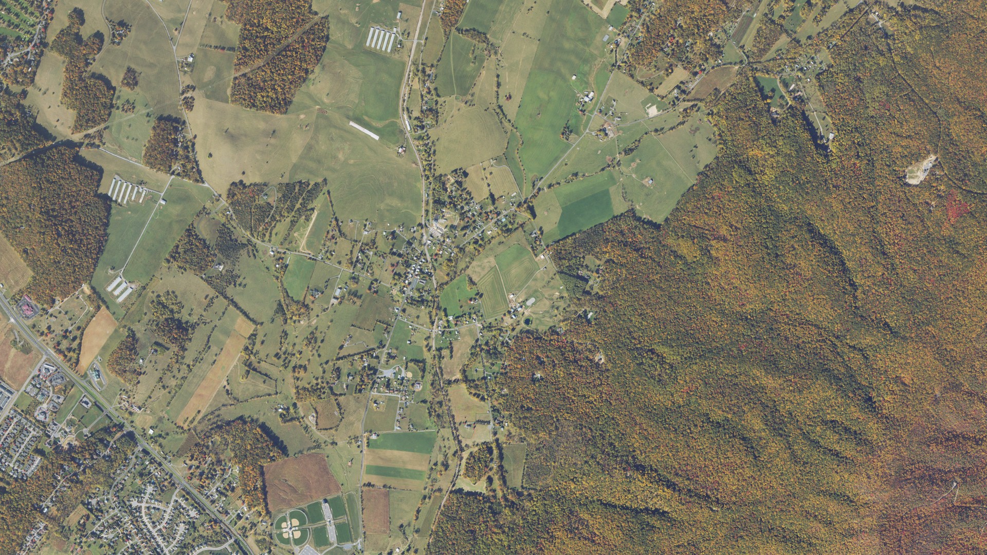 Natural-color aerial photograph of land around Keezletown, Virginia