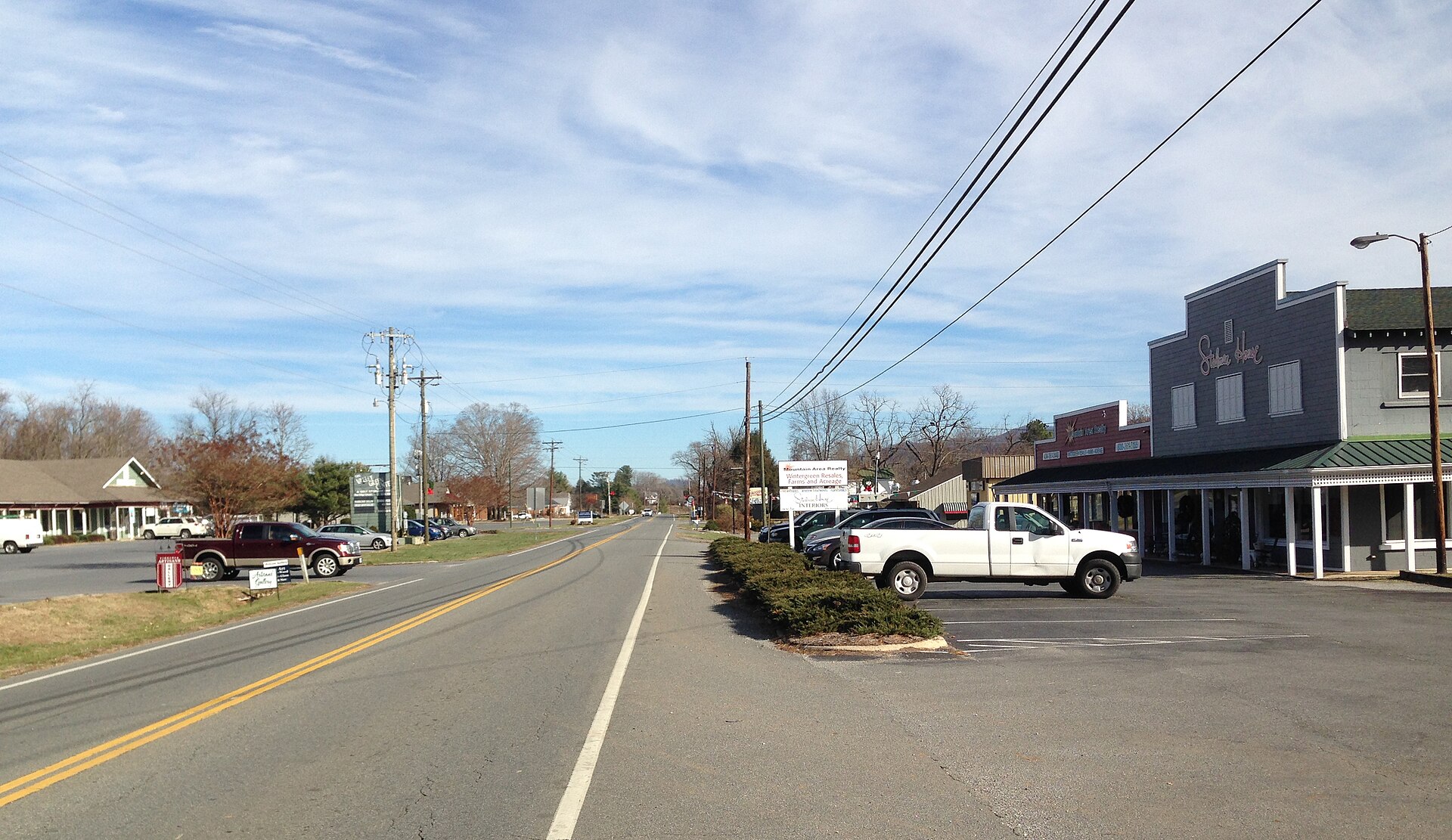 A view of Nellysford, Virginia, along Highway 151