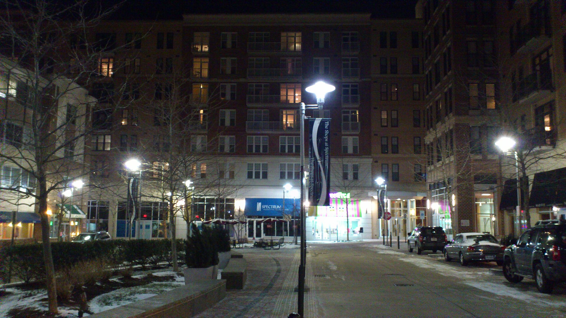 Retail/residential court off Broad Street (Route 7), Falls Church, Virginia — Falls Church city, Virginia