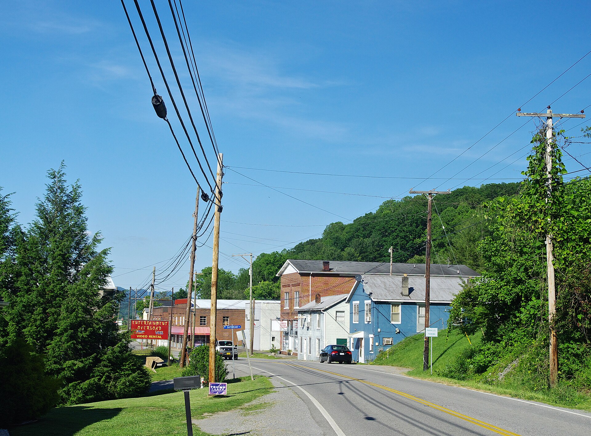 Dr. Thomas Walker Road entering Rose Hill, Virginia, United States.