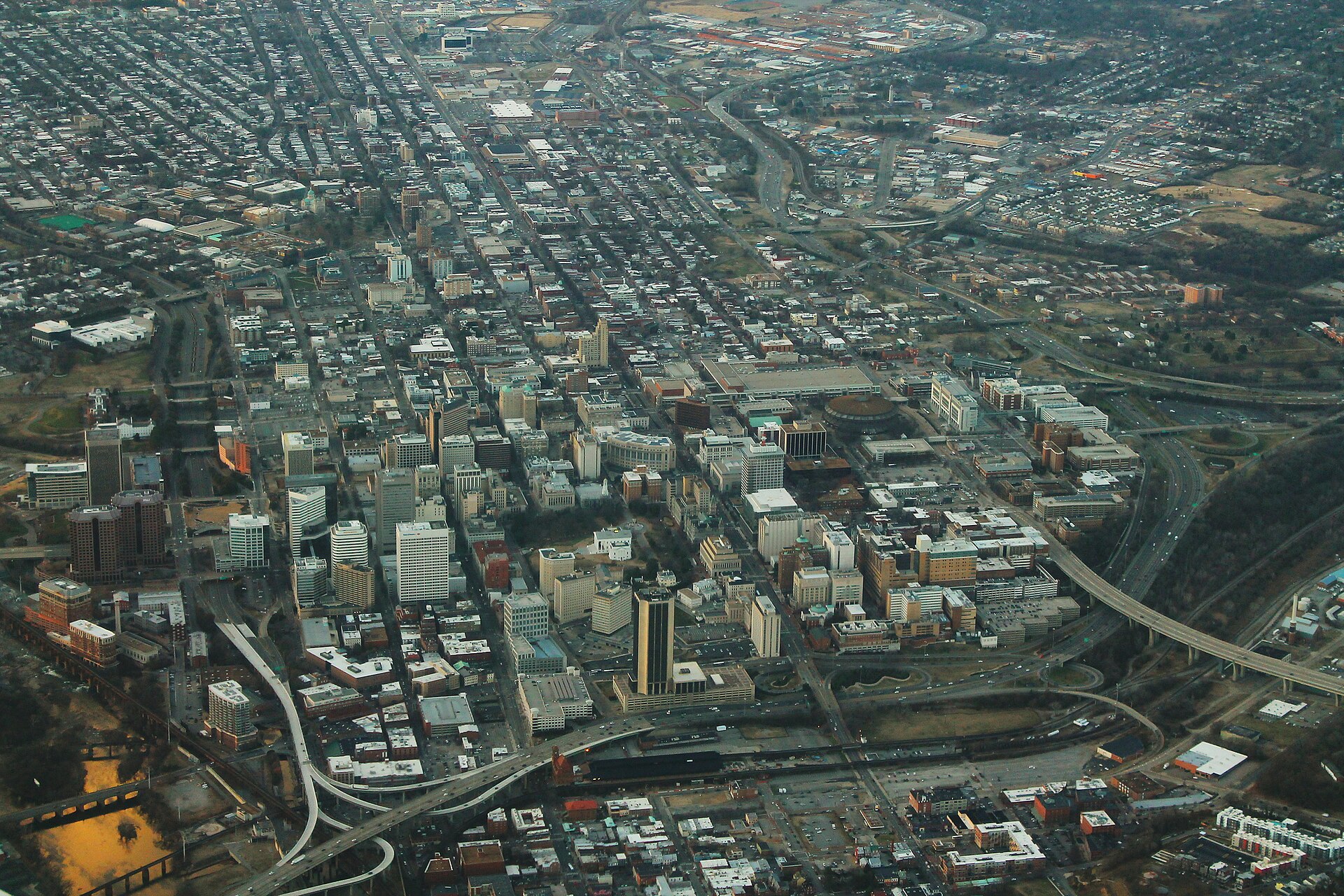 Richmond, Virginia - Facing West (32664969852).jpg — Richmond city, Virginia