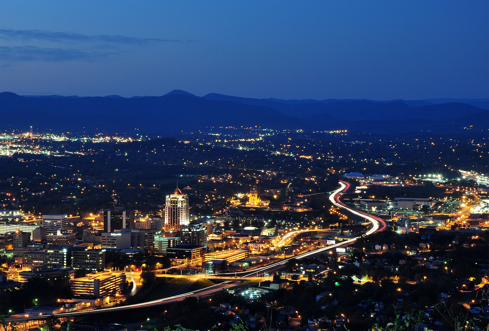 Roanoke City as seen from Mill Mountain Star at dusk in Virginia, USA.
