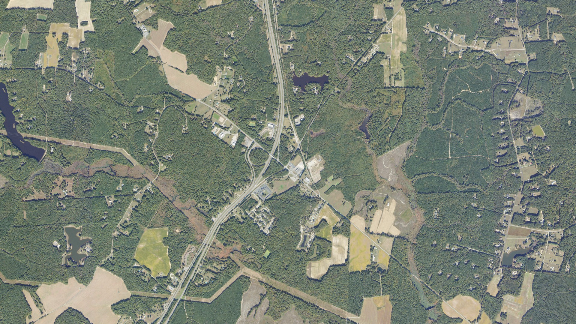 Natural-color aerial photograph of land around Templeton, Virginia