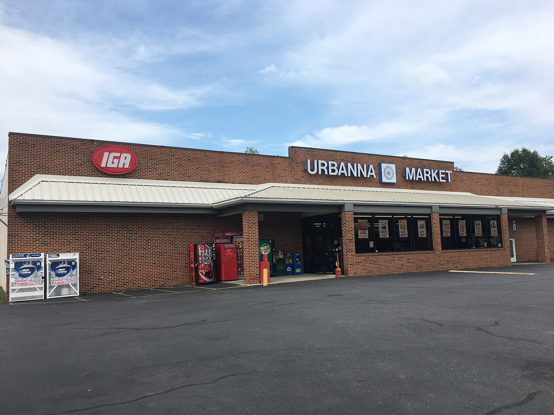 This is the Urbanna Market, located at 335 Virginia St in Urbanna, VA.