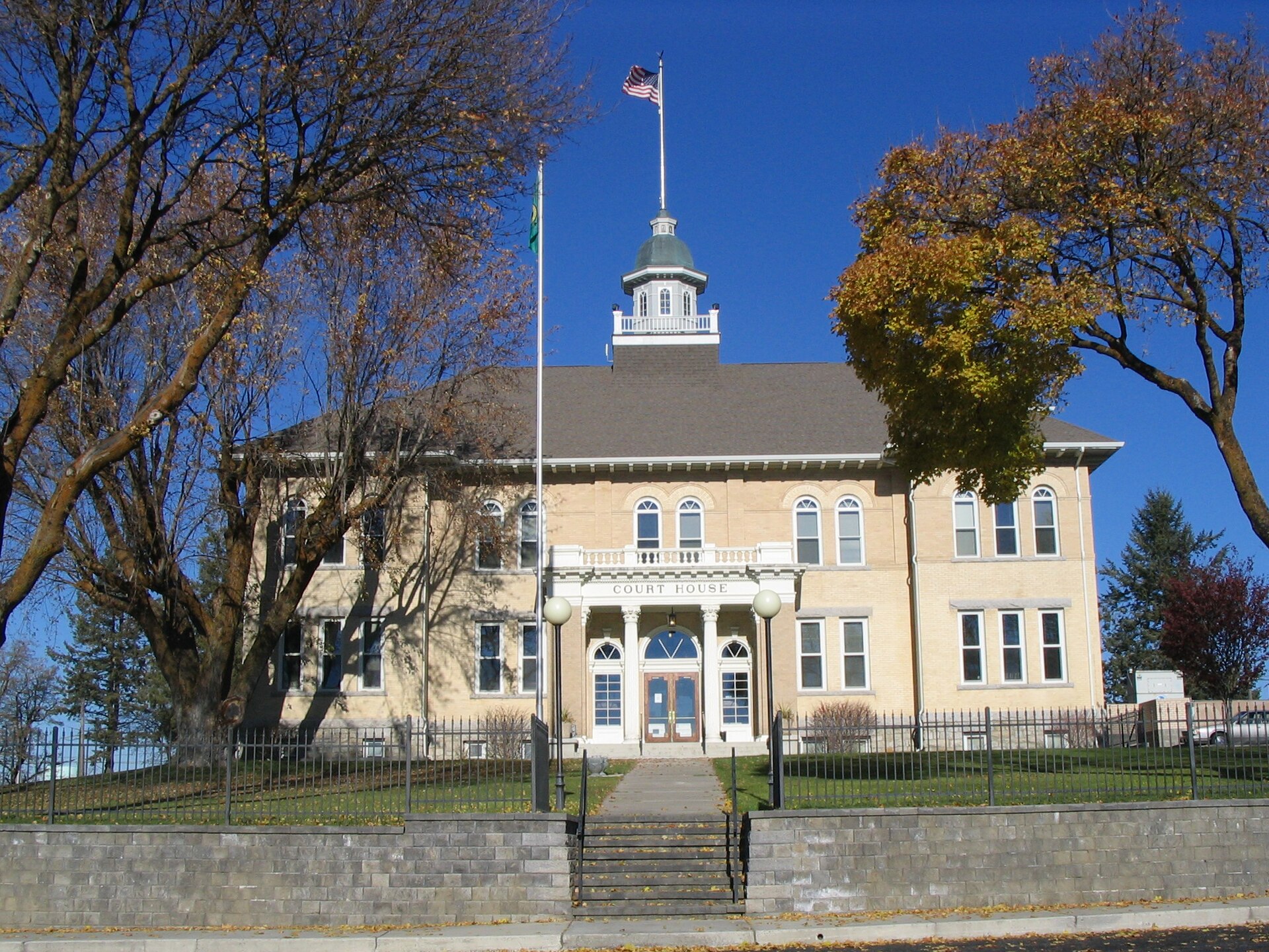 The Lincoln County Courthouse was built in Davenport in 1897 following the removal of the county seat from Sprague, which had held the seat since the county's creation in 1883. — Washington