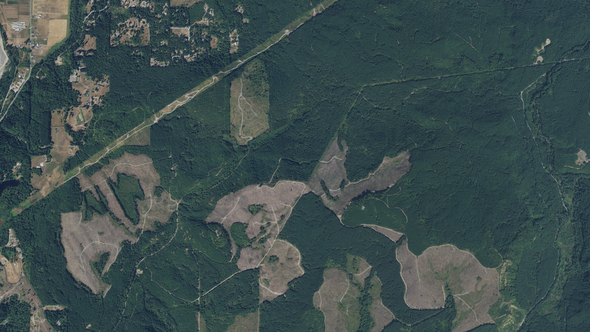 Natural-color aerial photograph of land around Pierce County, Washington