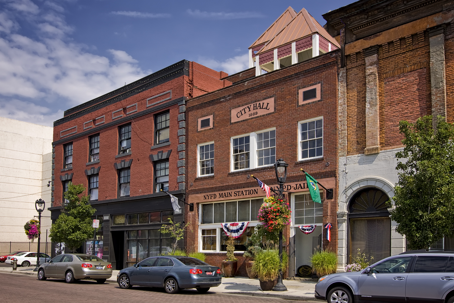 Old North Yakima Historic District, Roughly bounded by E. A St., S. First St., E. Yakima Ave., and the Northern Pacific RR tracks Yakima. Switzer's Opera House Yakima City Hall Hotel Sydney — Yakima County, Washington