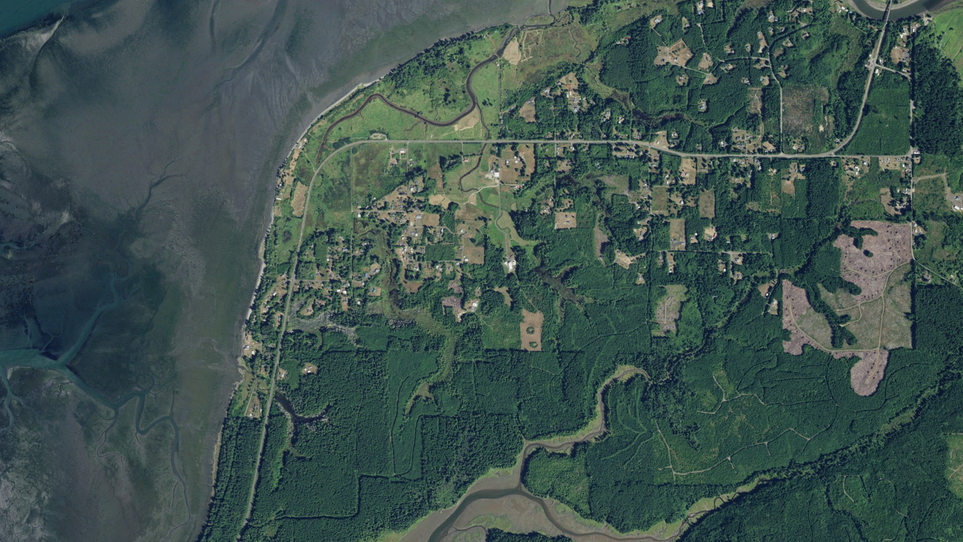 Natural-color aerial photograph of land around Ocosta, Washington