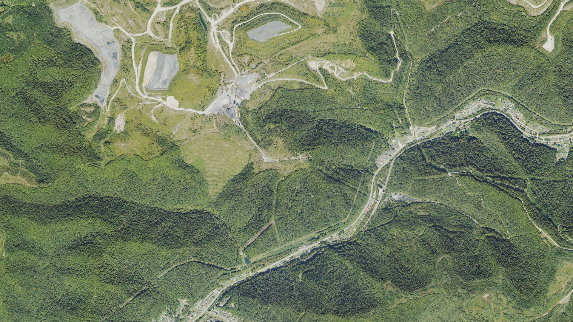 Natural-color aerial photograph of land around Amherstdale, West Virginia
