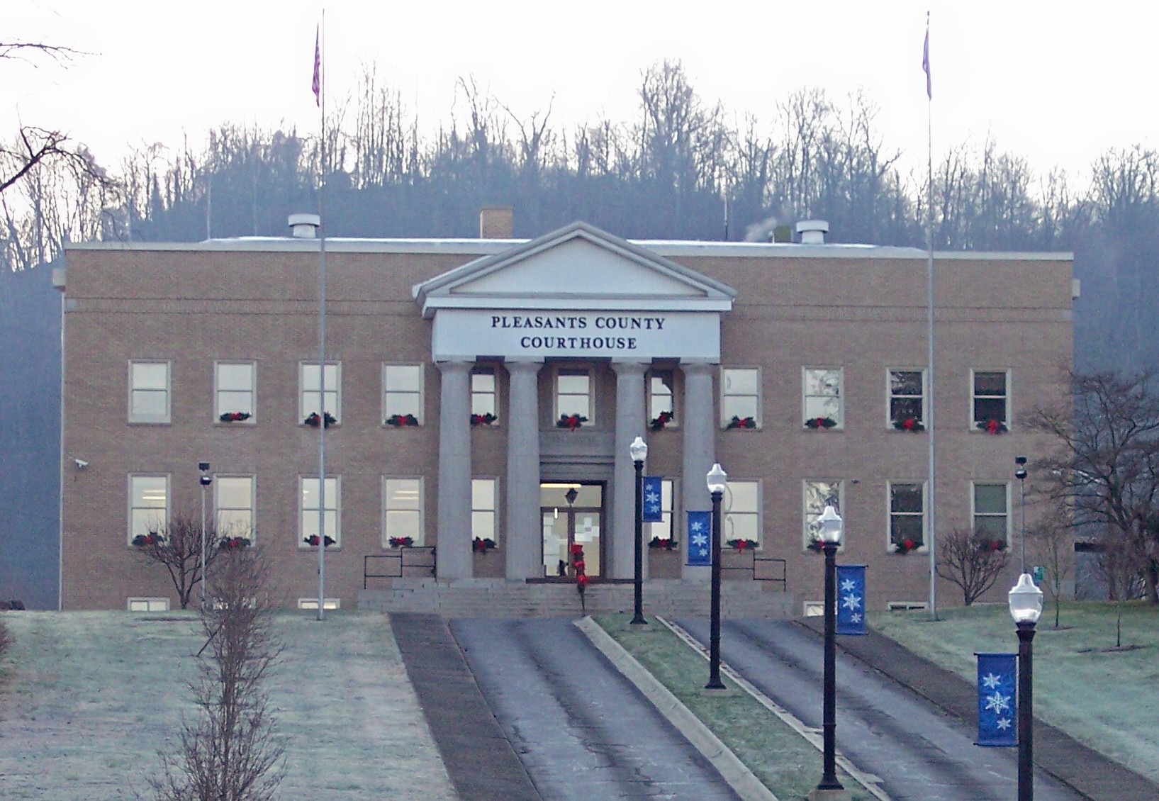 The Pleasants County Courthouse in w:St. Marys, West Virginia