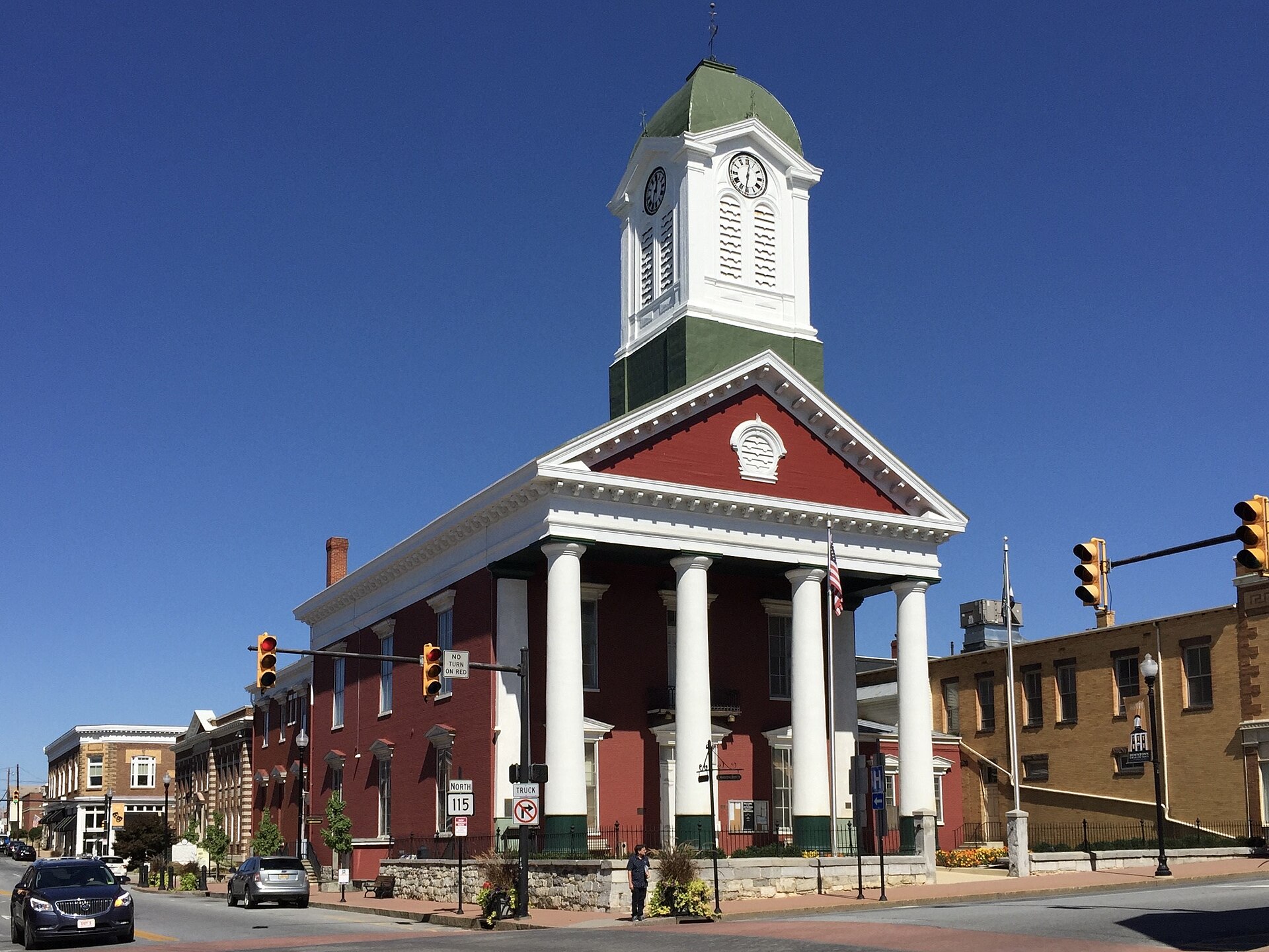 The Jefferson County Court House at the intersection of West Virginia State Route 115 (George Street) and West Virginia State Route 51 (Washington Street) in Charles Town, Jefferson County, West Virginia