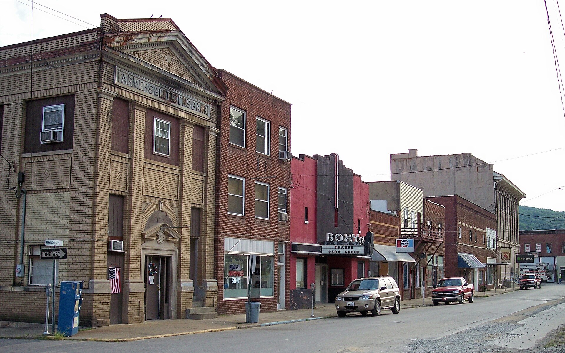 Maywood Avenue in downtown w:Clendenin, West Virginia.
