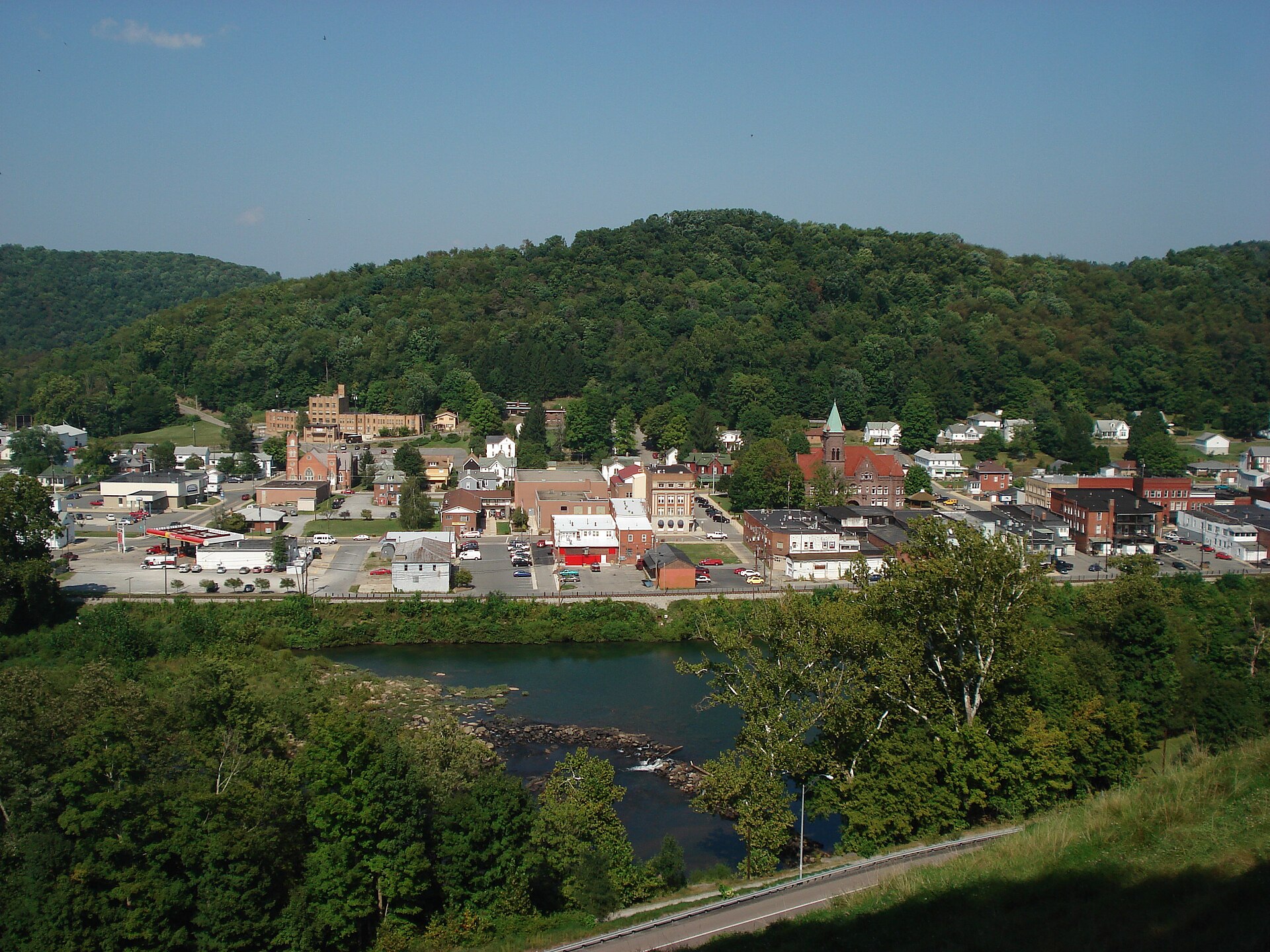 Philippi, West Virginia, USA across the Tygart Valley River