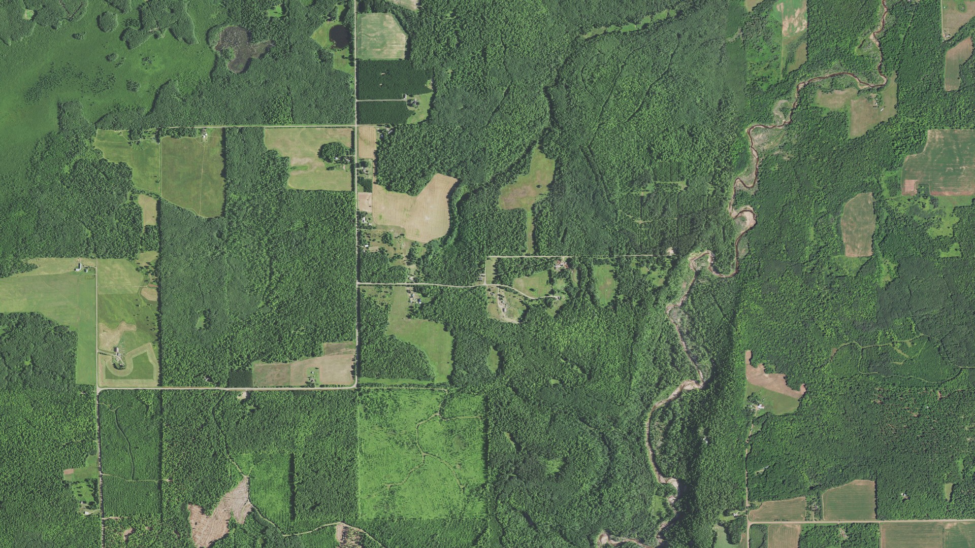Aerial view of land around Lincoln, Wisconsin
