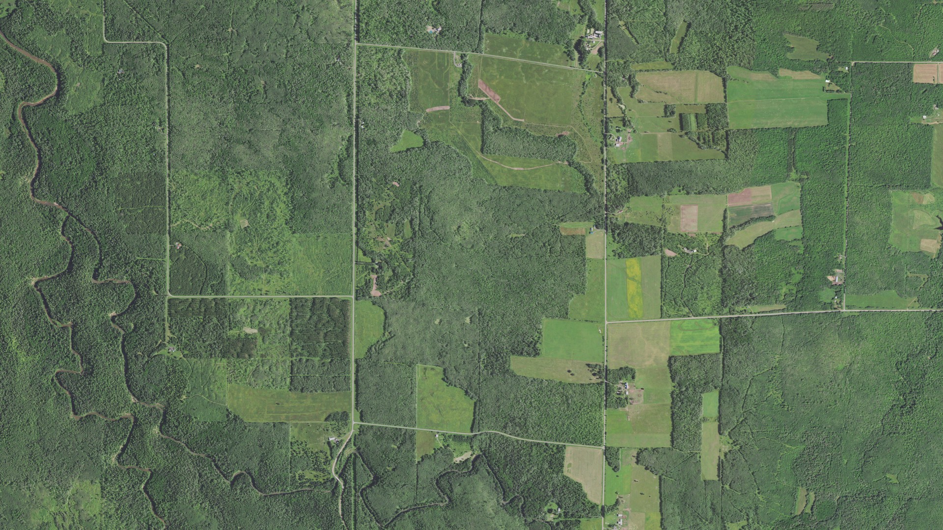 Natural-color aerial photograph of land around Orienta, Wisconsin