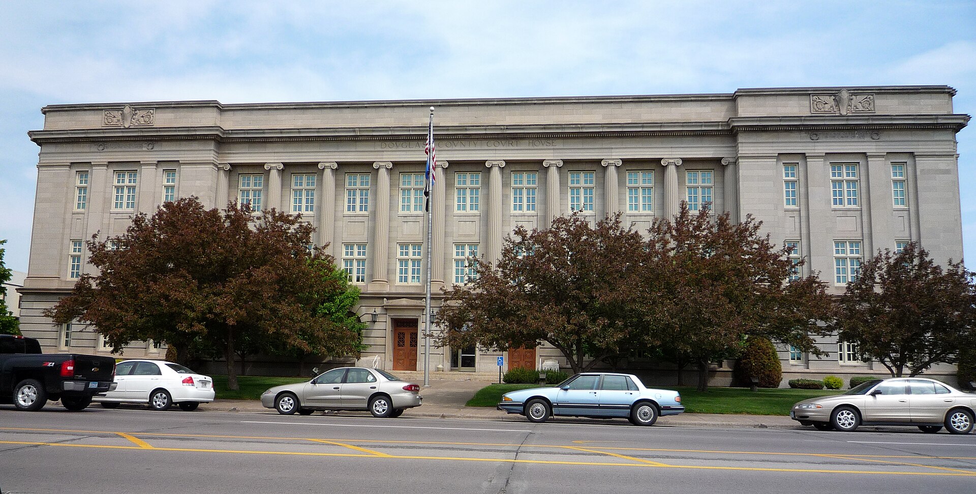 Douglas County Courthouse, Superior, Wisconsin, USA.