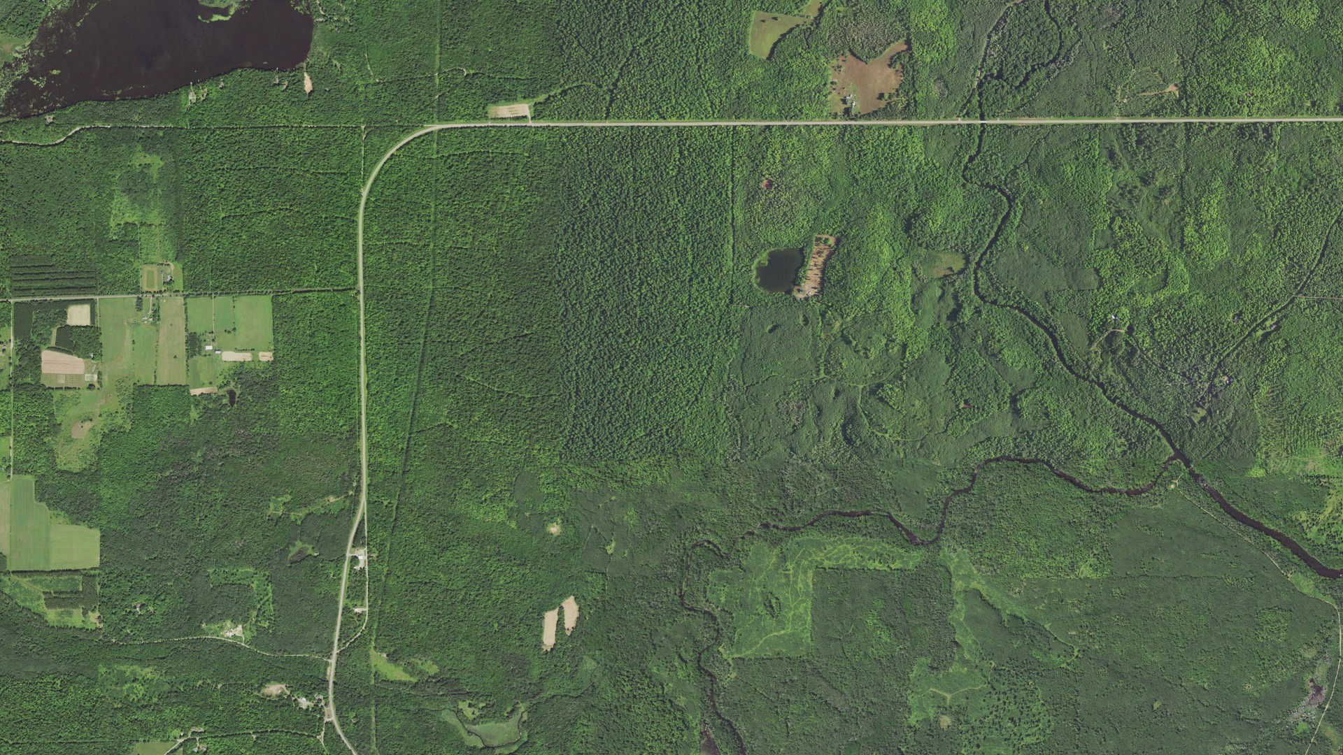 Natural-color aerial photograph of land around Fern, Wisconsin
