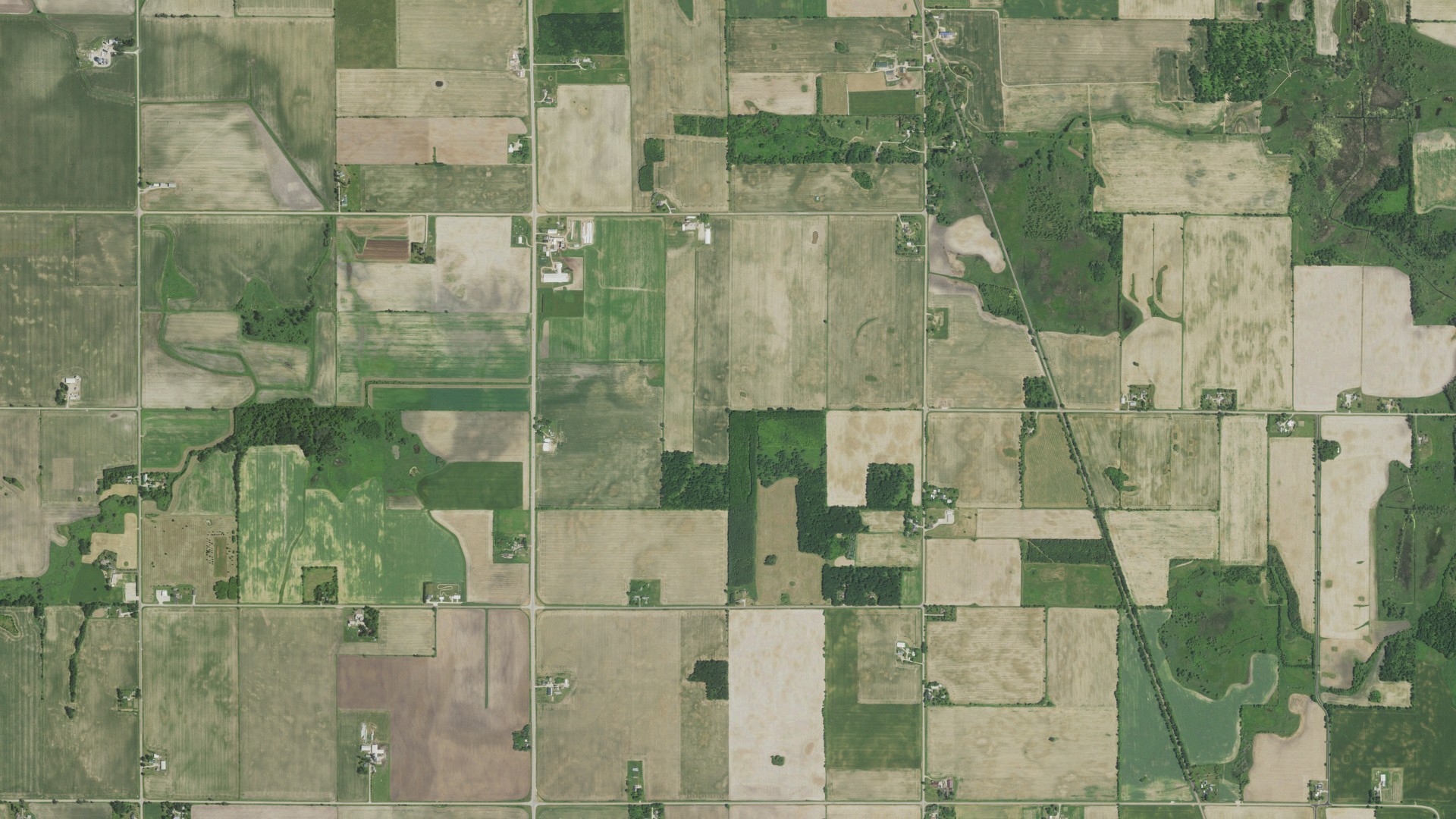 Natural-color aerial photograph of land around Metomen, Wisconsin