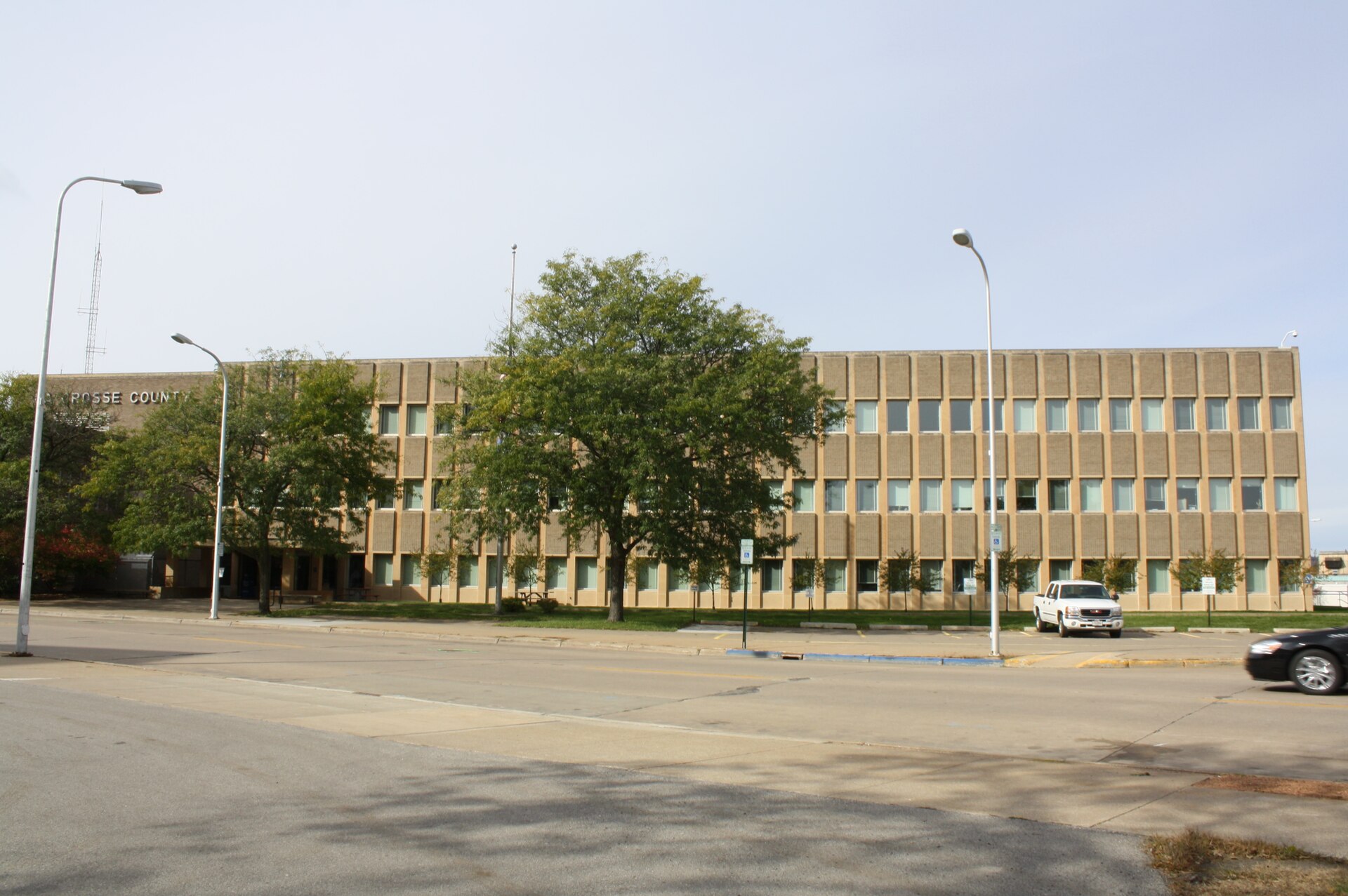 The courthouse for w:La Crosse County, Wisconsin in La Crosse, Wisconsin.