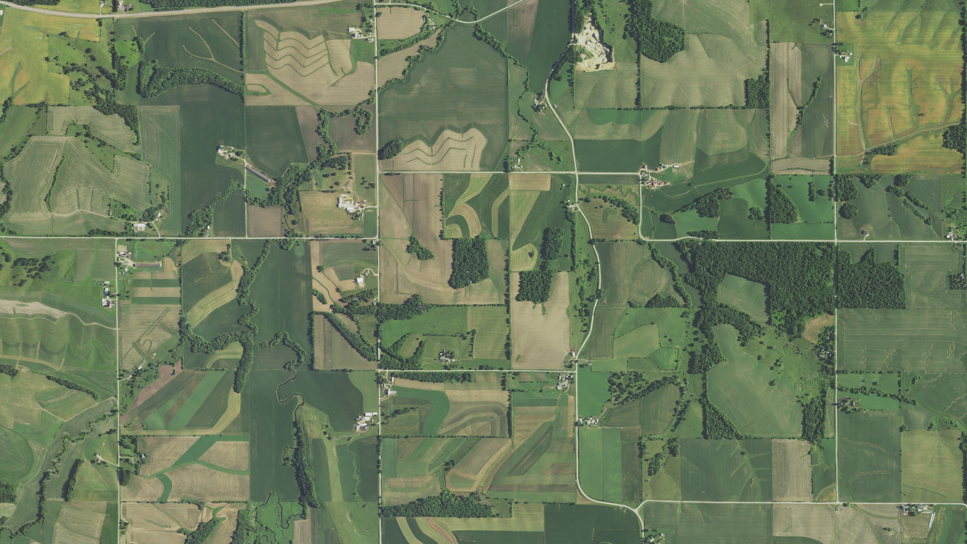 Natural-color aerial photograph of land around Wayne, Wisconsin