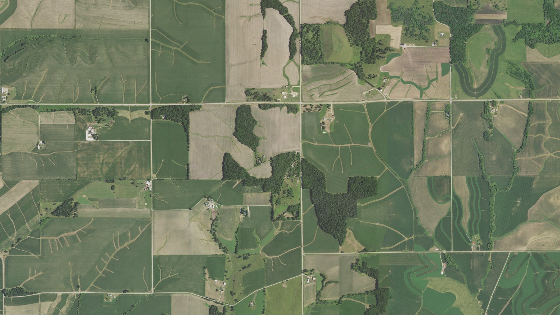 Natural-color aerial photograph of land around White Oak Springs, Wisconsin