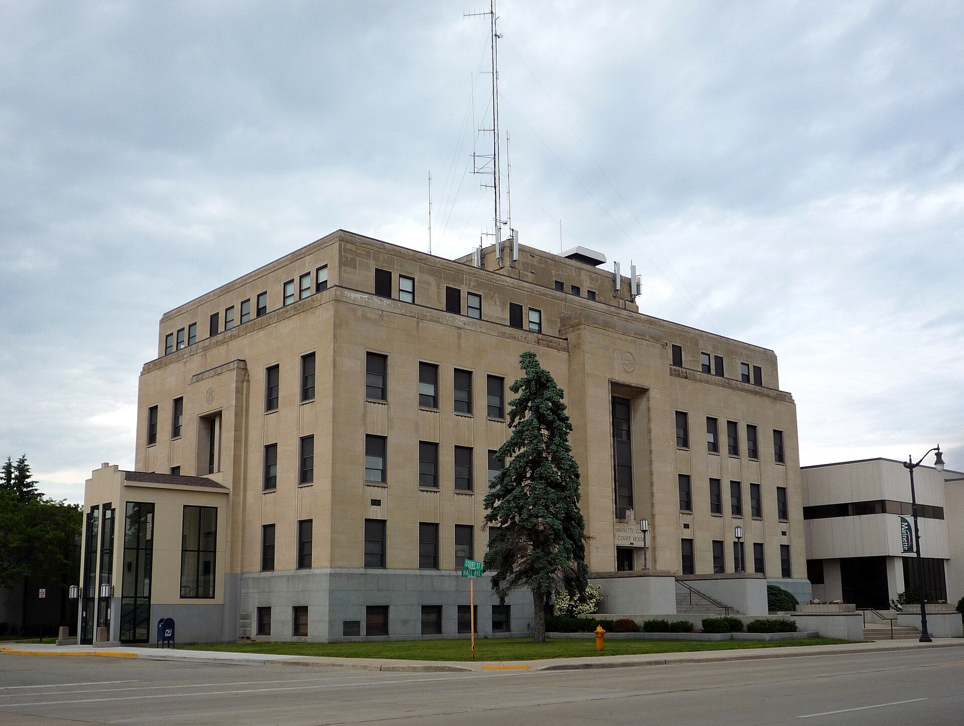 Marinette County Courthouse, Marinette, Wisconsin, USA.