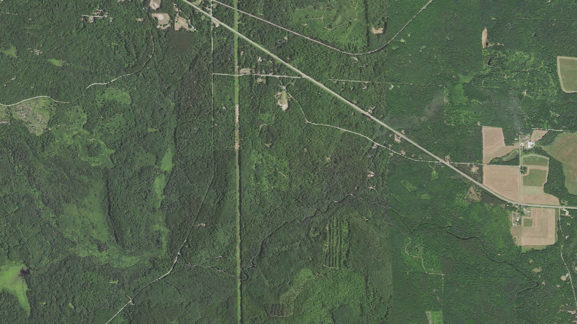 Natural-color aerial photograph of land around Dunbar, Wisconsin