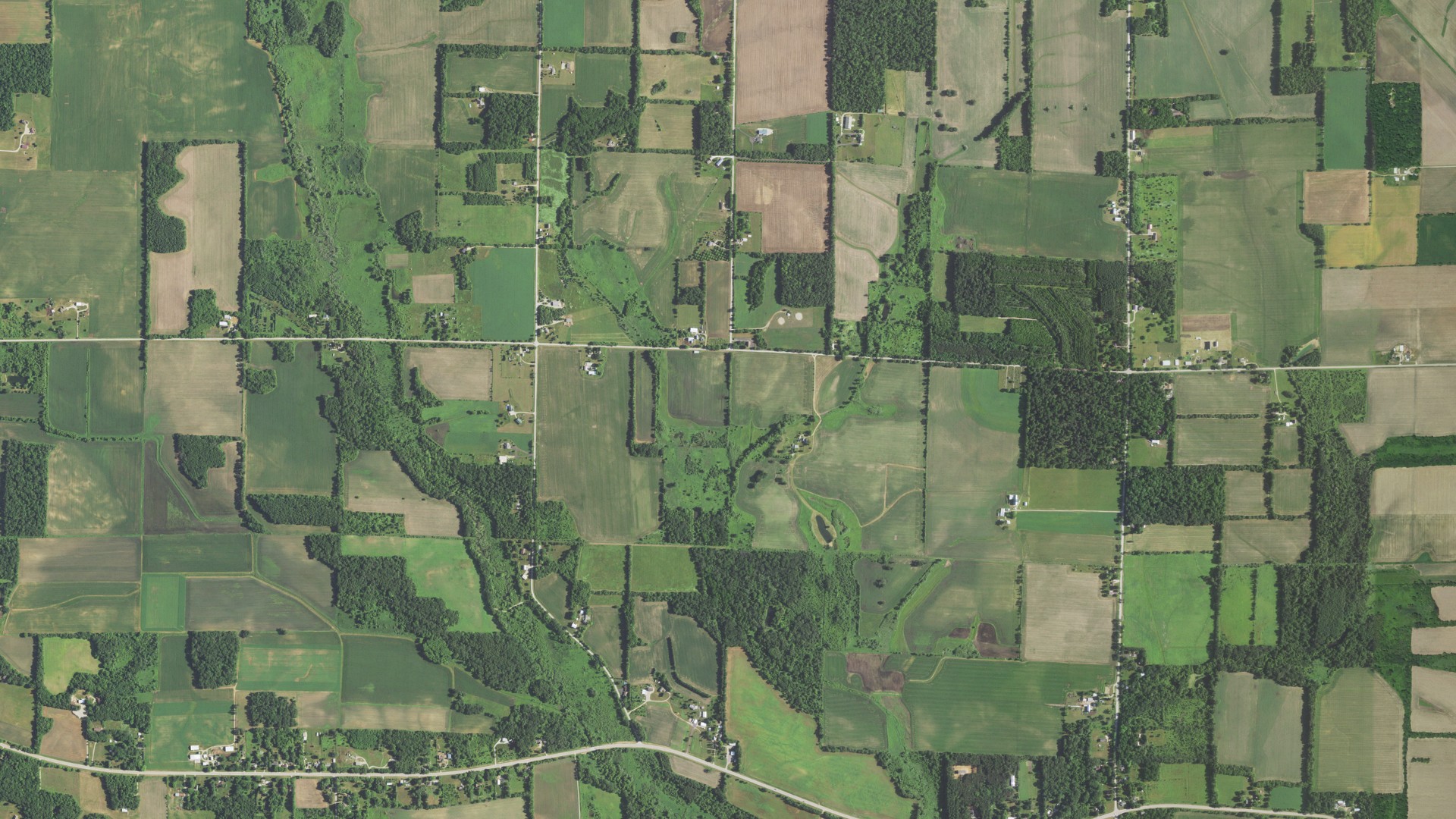 Natural-color aerial photograph of land around Newark, Wisconsin