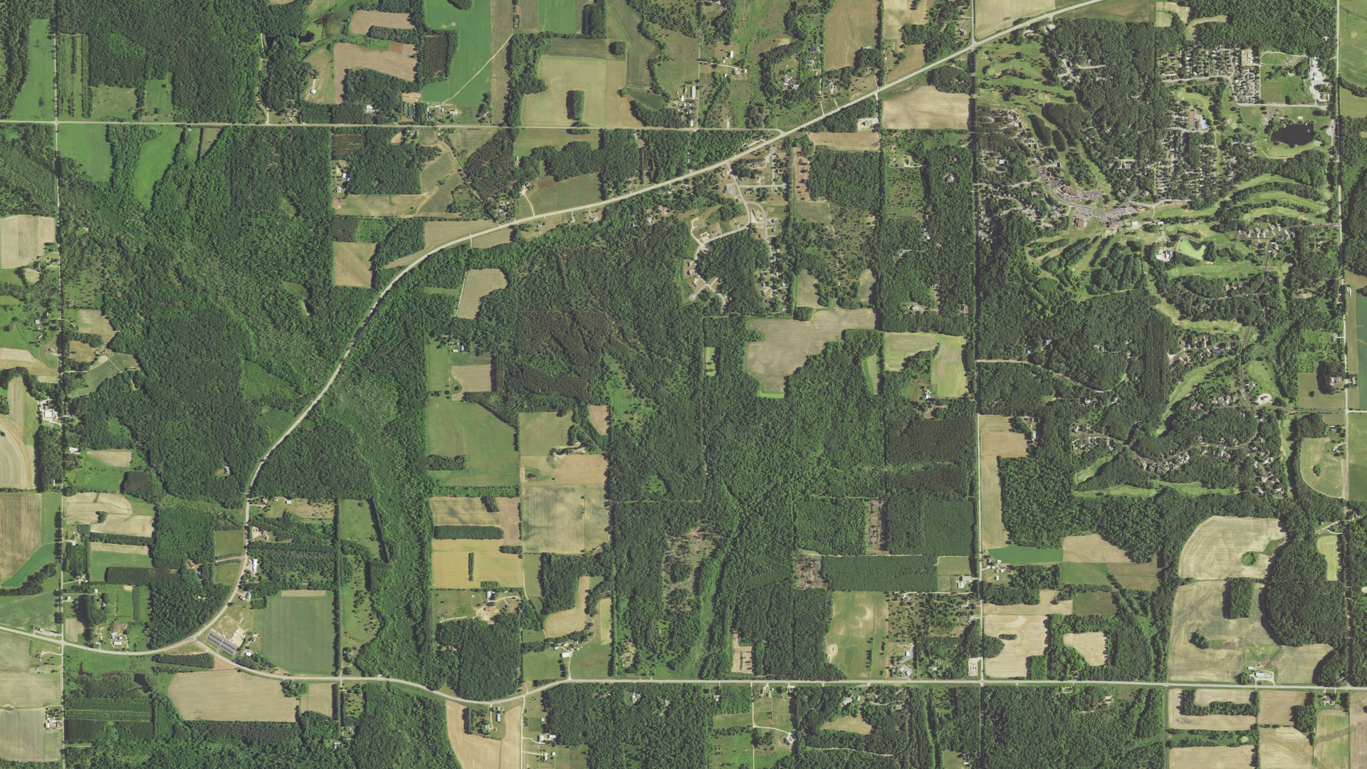 Natural-color aerial photograph of land around Dellona, Wisconsin
