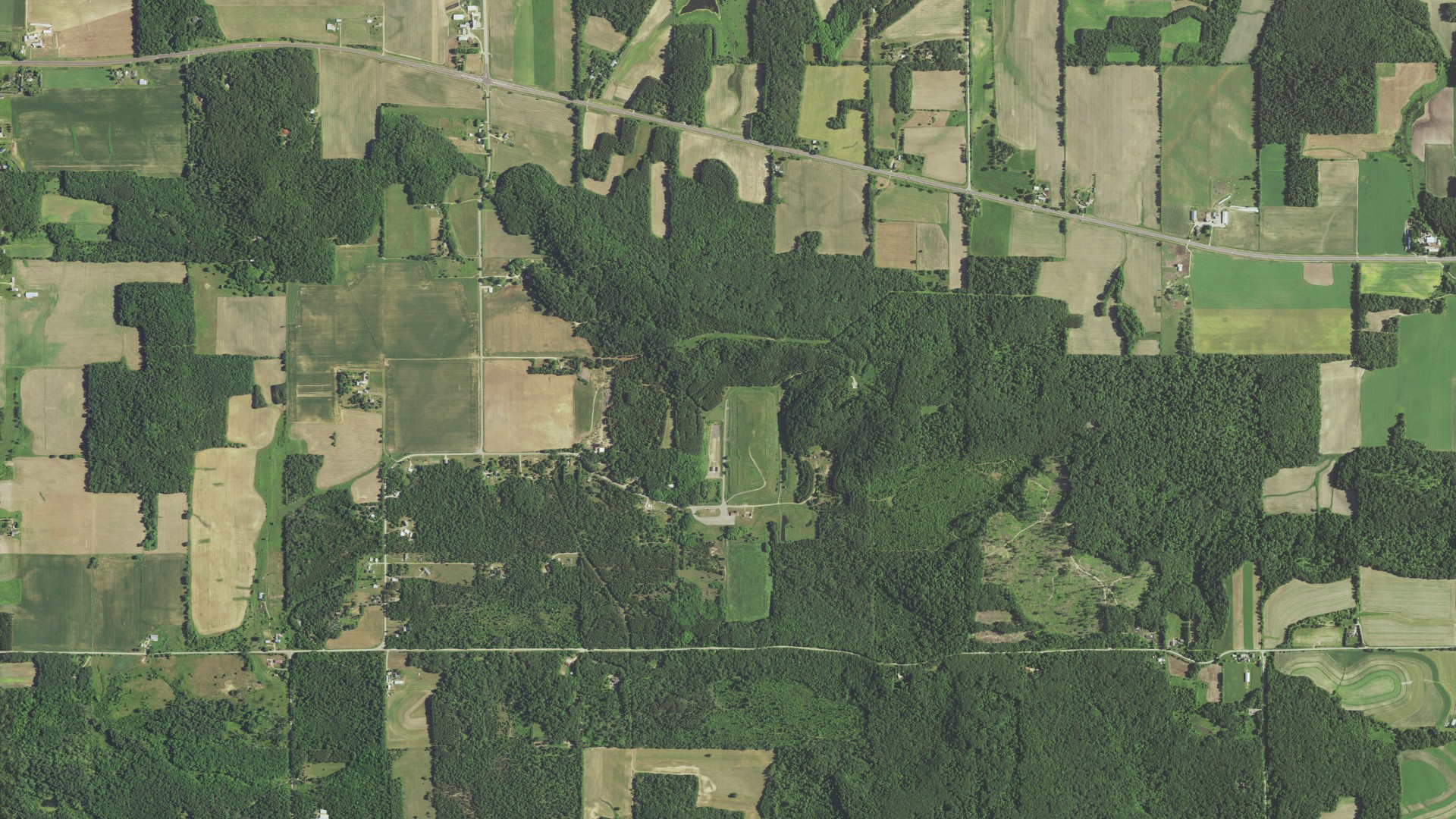 Natural-color aerial photograph of land around Excelsior, Wisconsin