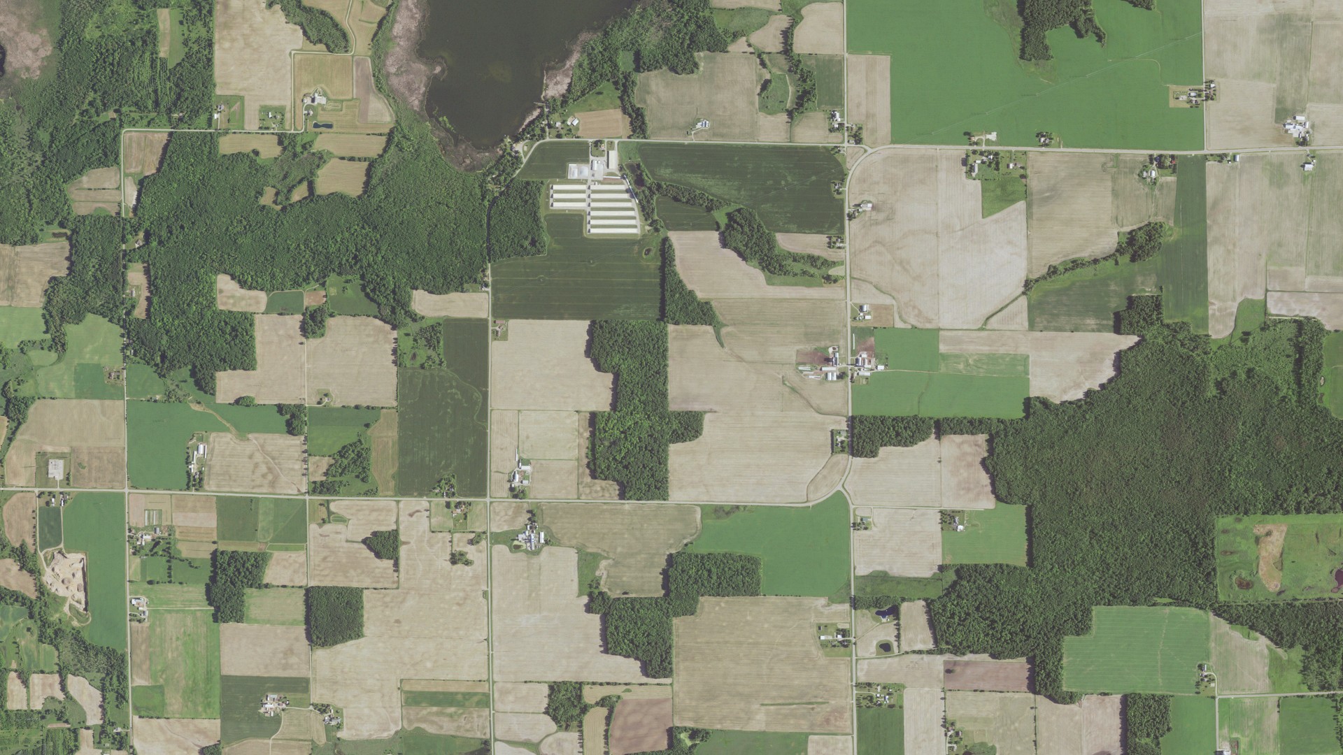 Aerial view of land around Washington, Wisconsin