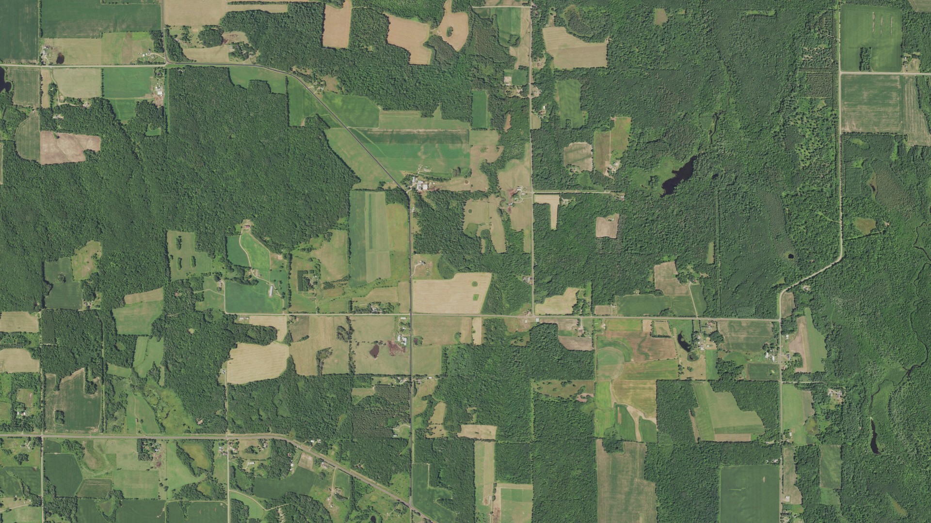 Natural-color aerial photograph of land around Bashaw, Wisconsin