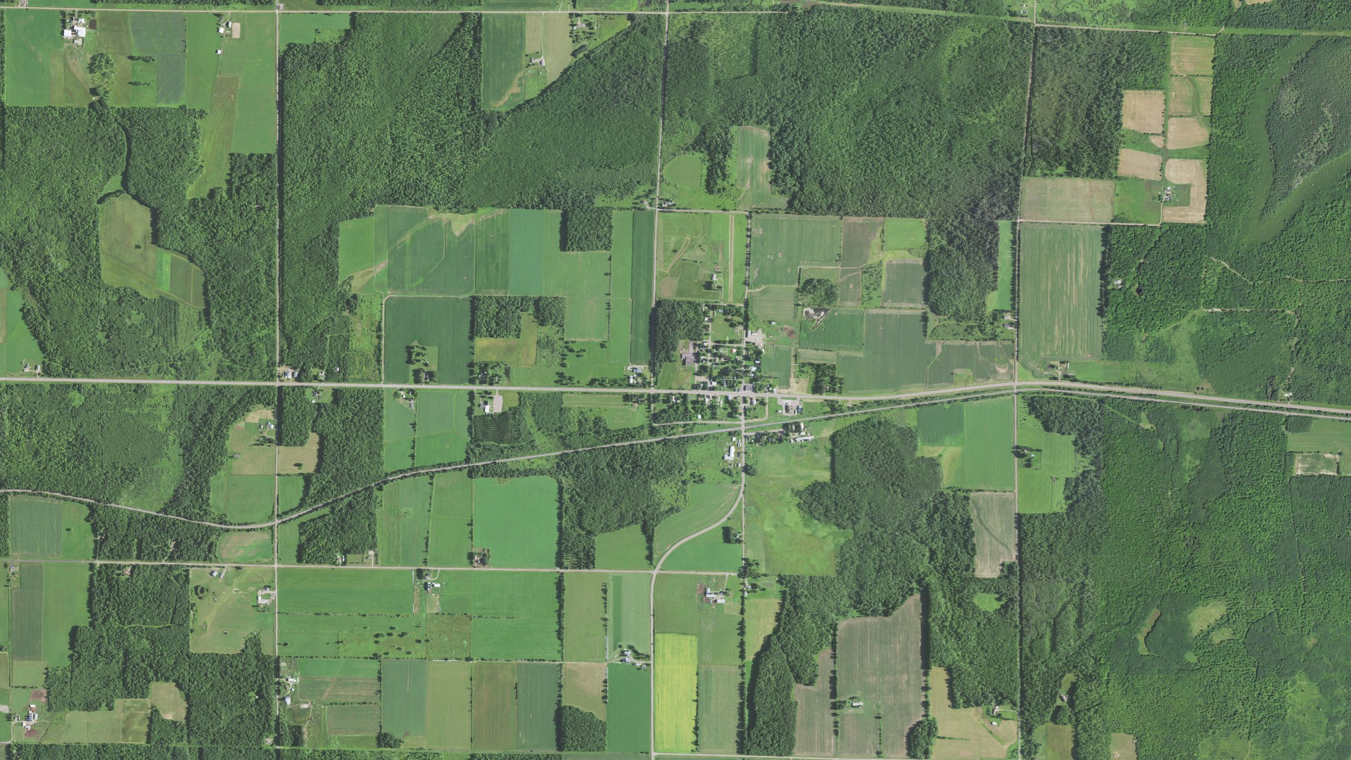 Natural-color aerial photograph of land around Catawba, Wisconsin