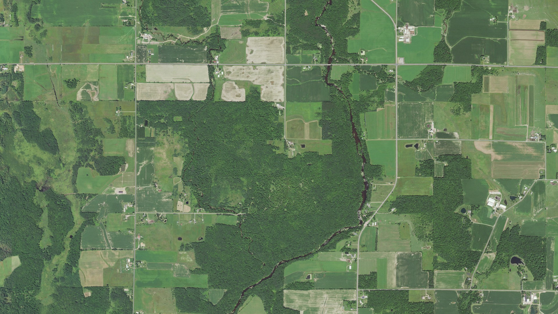 Natural-color aerial photograph of land around Wood, Wisconsin
