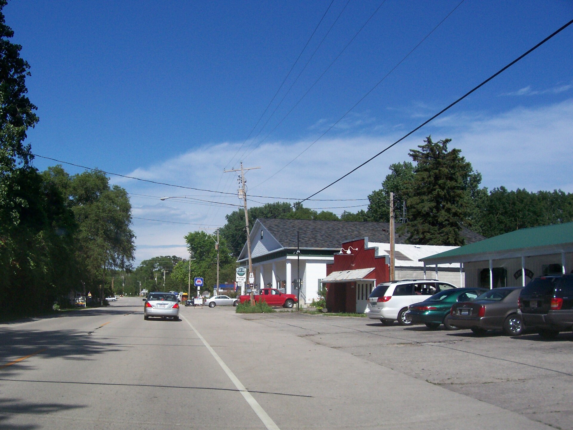 Looking north at downtown w:Ellison Bay, Wisconsin, USA on w:Wisconsin Highway 42.