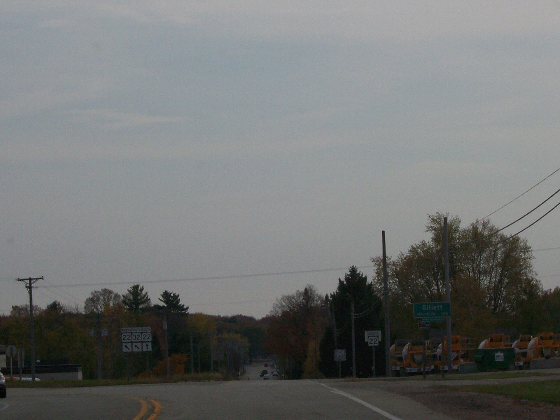 Travelly south on Highway 32 (Wisconsin) at its west junction with Highway 22 (Wisconsin) near Gillett, Wisconsin, United States.
