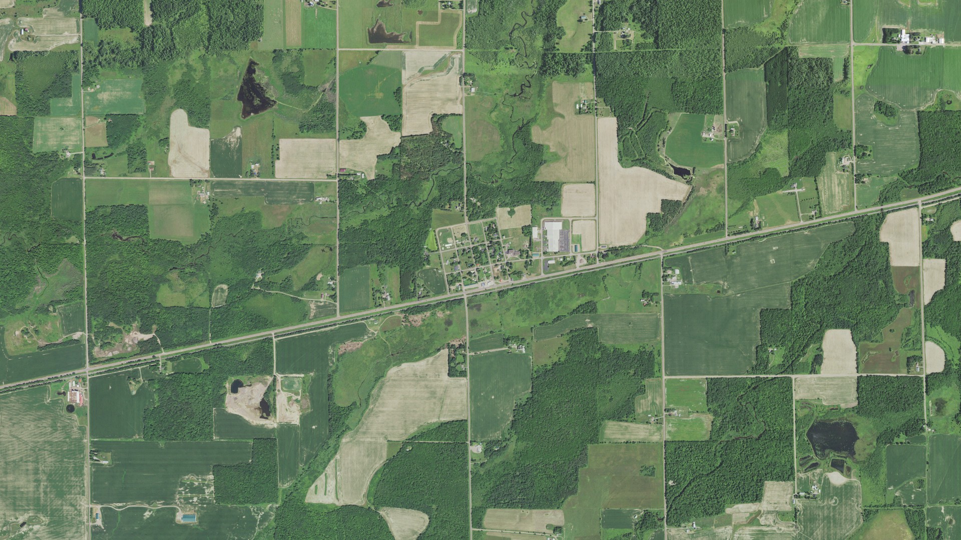Natural-color aerial photograph of land around Glen Flora, Wisconsin