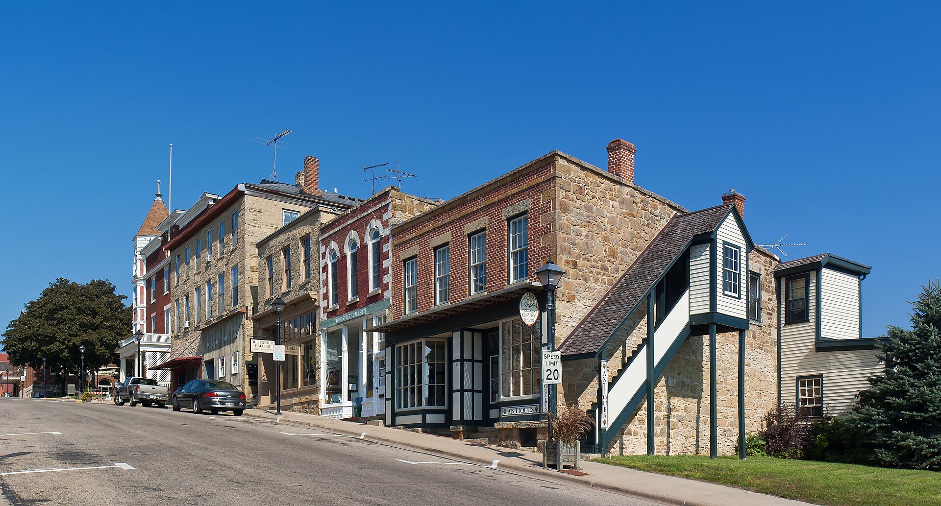 Street scene in Mineral Point, Wisconsin