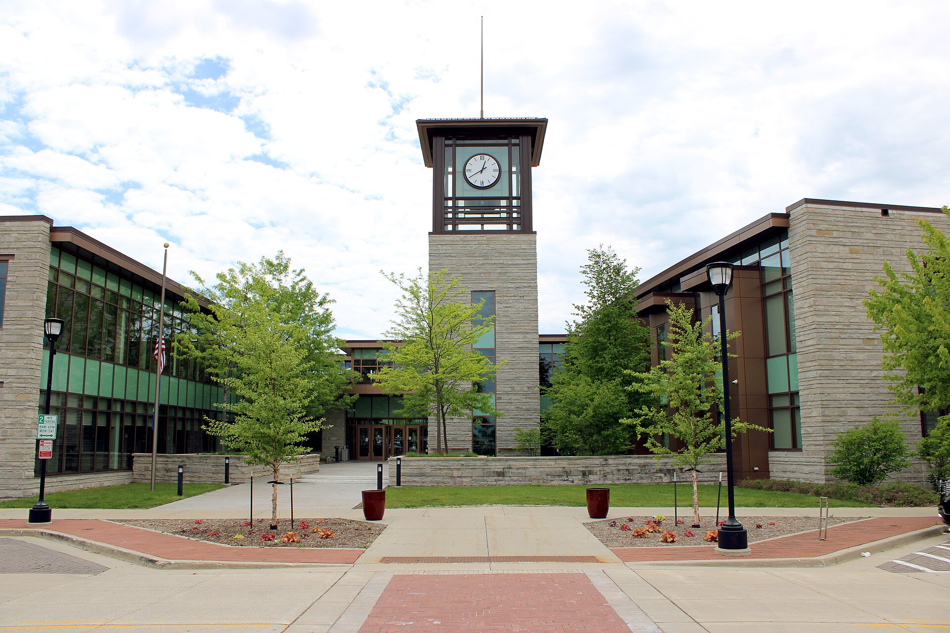 The Oak Creek Civic Center at Drexel Town Square in Oak Creek, Wisconsin (United States).