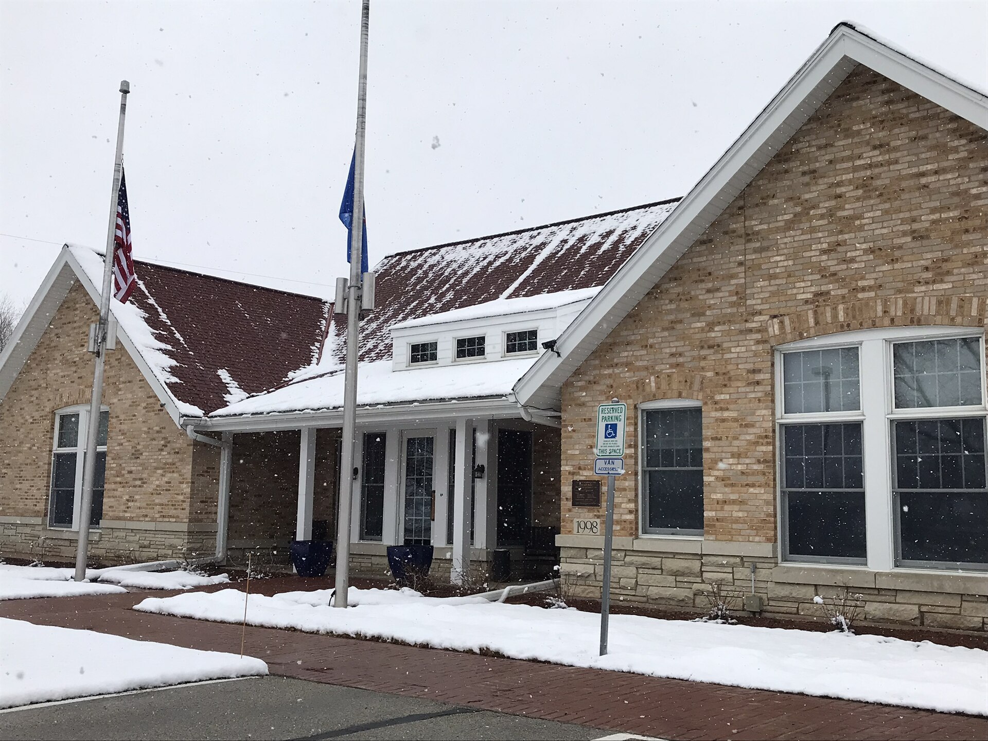 Village hall for Oconomowoc Lake, Wisconsin