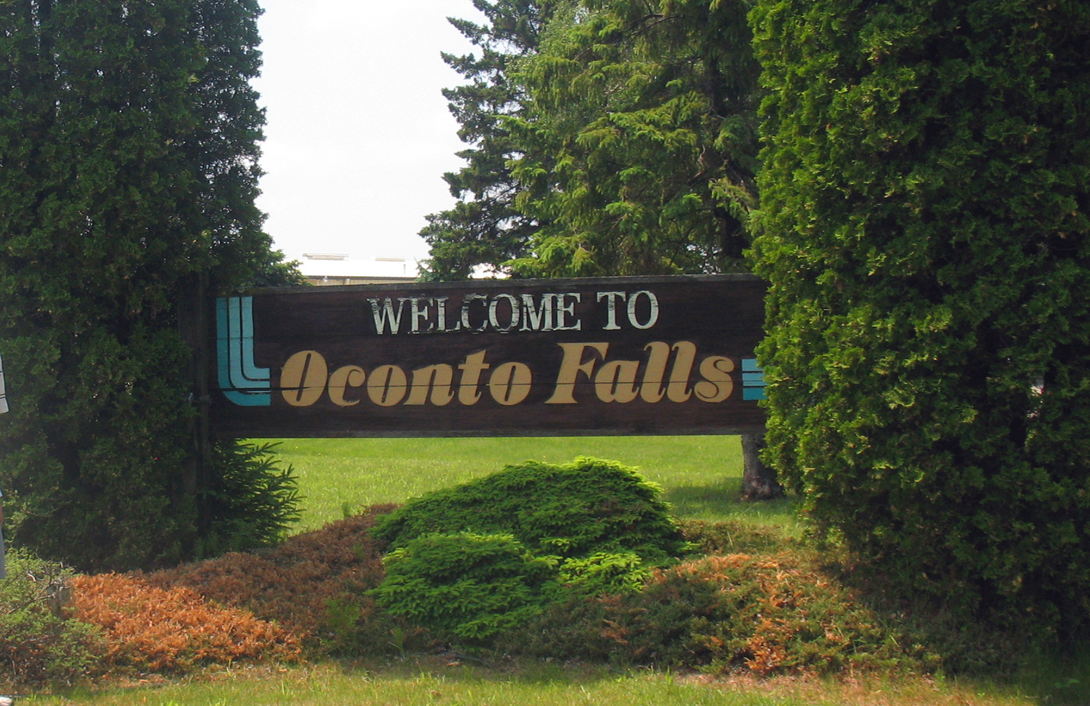 The Oconto Falls greeting sign, facing Hwy 22-West, on the northeast side of the city — Wisconsin