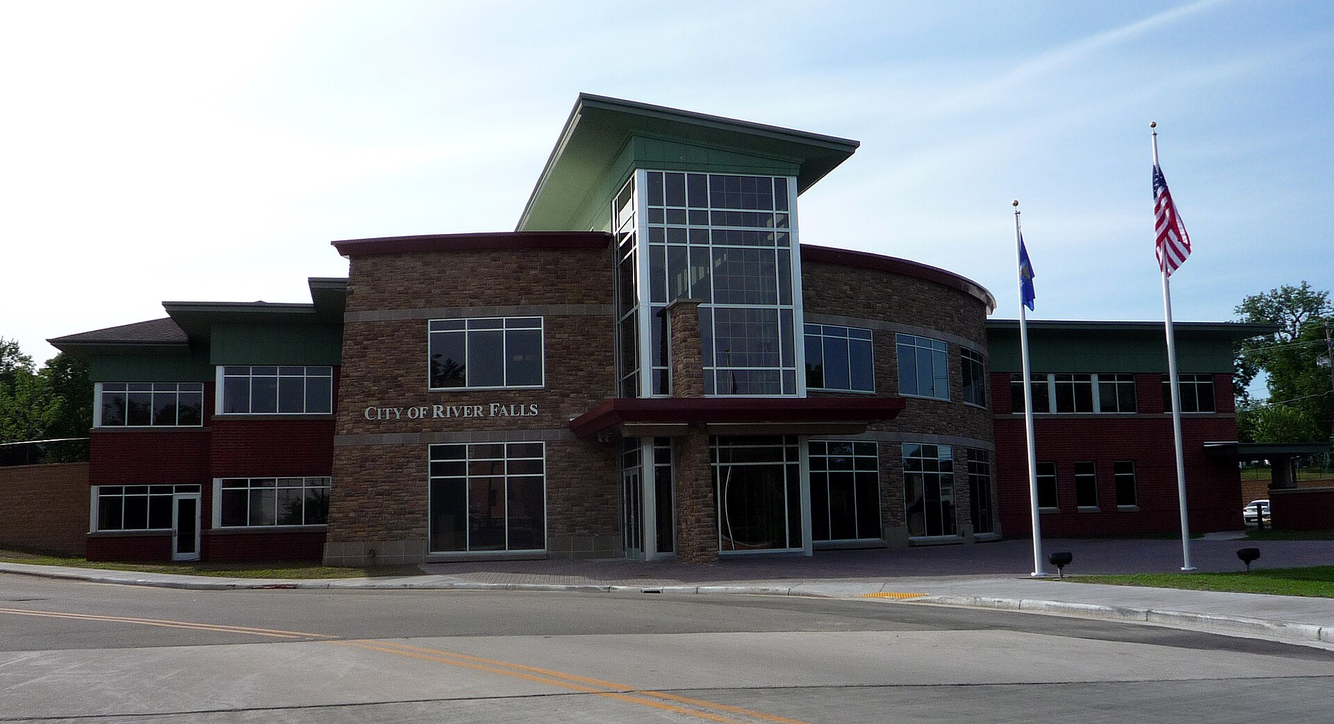 The new City Hall, opened May 1, 2009 designed by Frisbie Architects, River Falls, Wisconsin, USA.