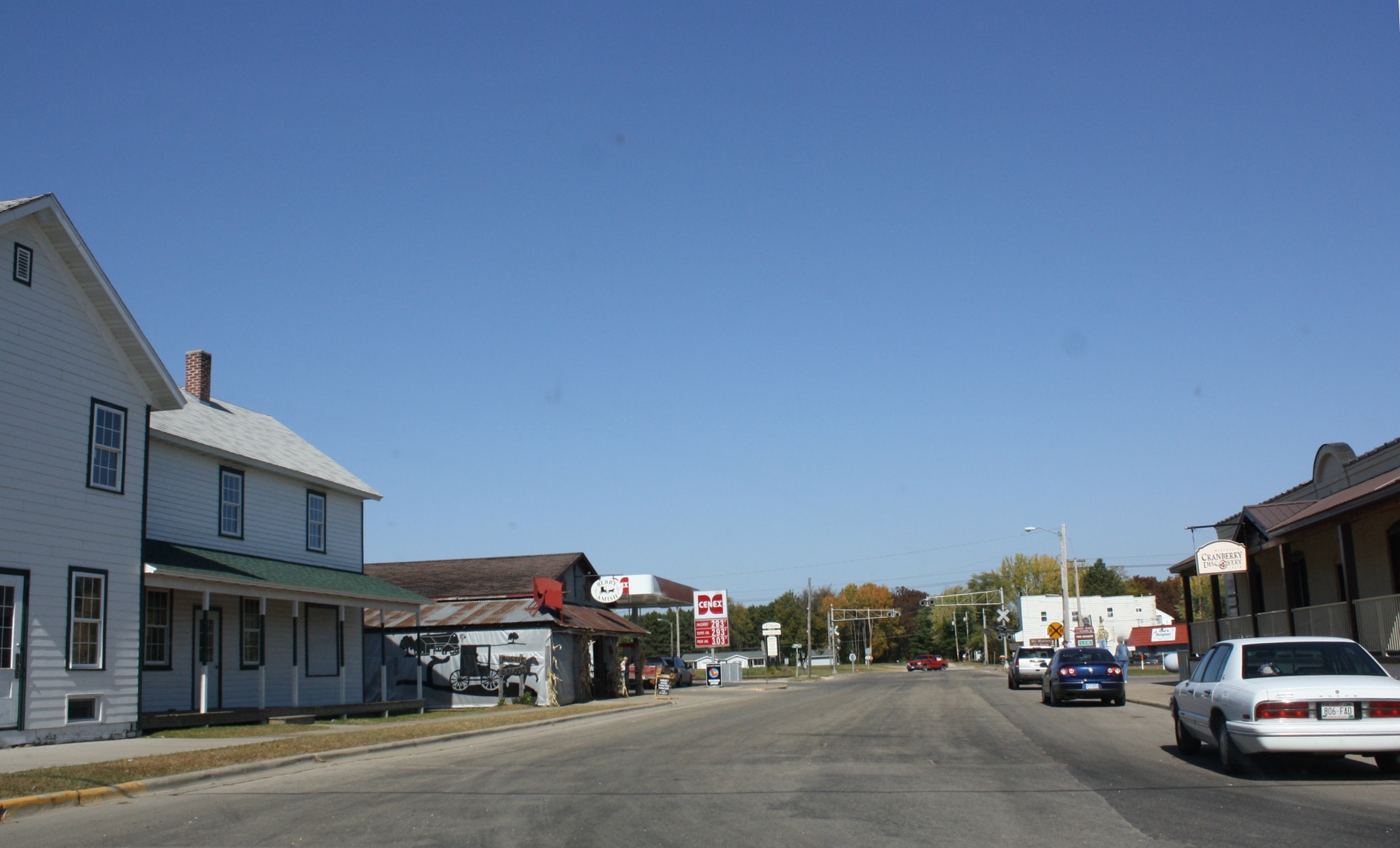 Looking north in downtown w:Warrens, Wisconsin. This file was uploaded with Commonist.