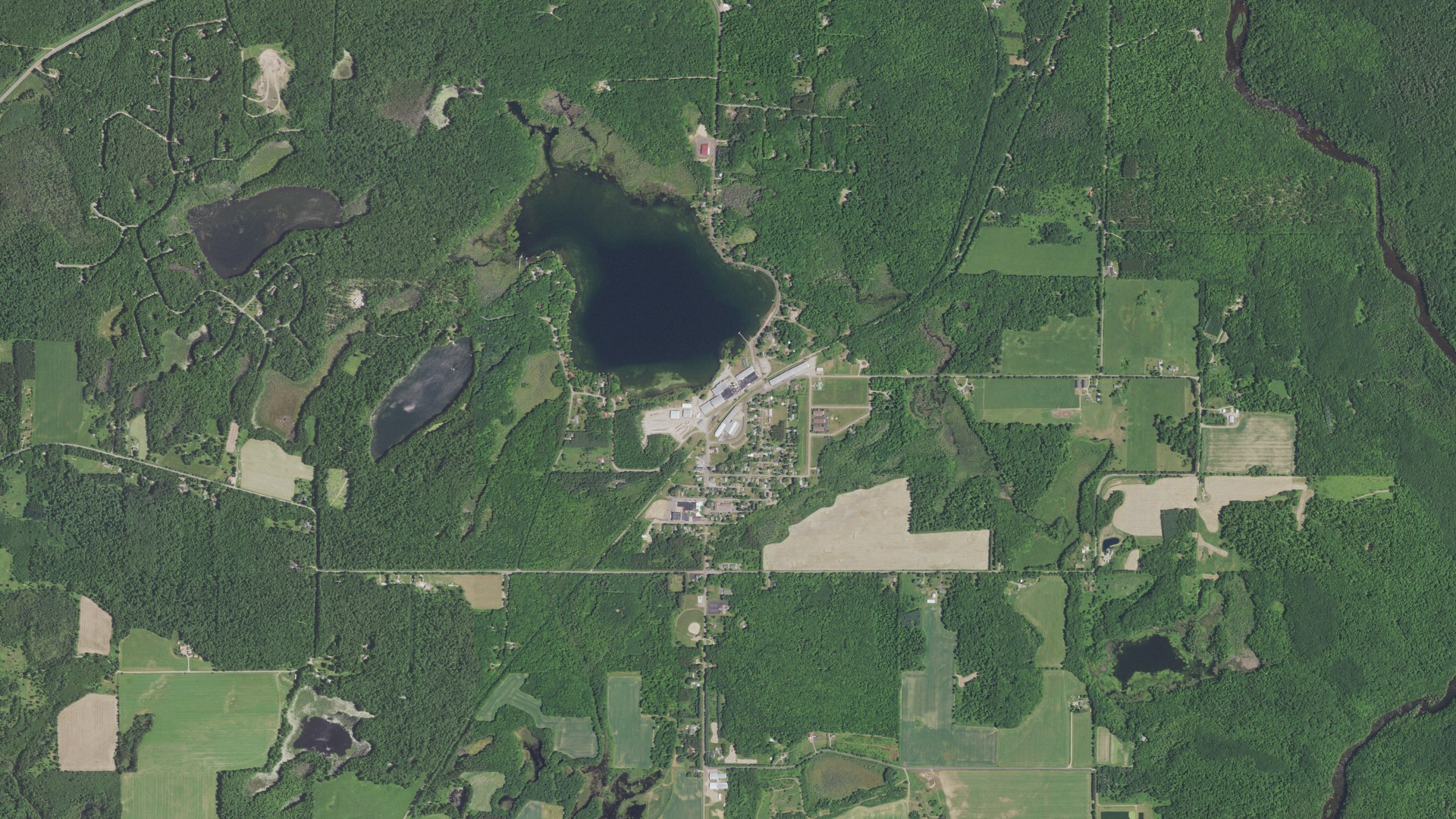 Natural-color aerial photograph of land around White Lake, Wisconsin